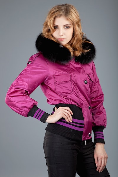 Короткая женская куртка Foce цвета фуксии