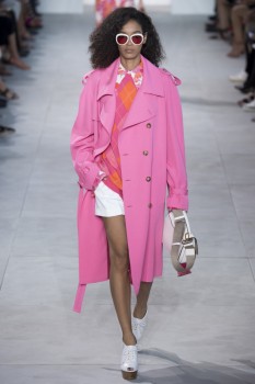 Удлиненный объемный тренчкот от Michael Kors Удлиненный объемный тренчкот от Michael Kors
