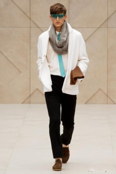 Короткое белое пальто Burberry Prorsum Короткое белое пальто Burberry Prorsum